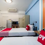 Oyo 838 Aromdee Apartment