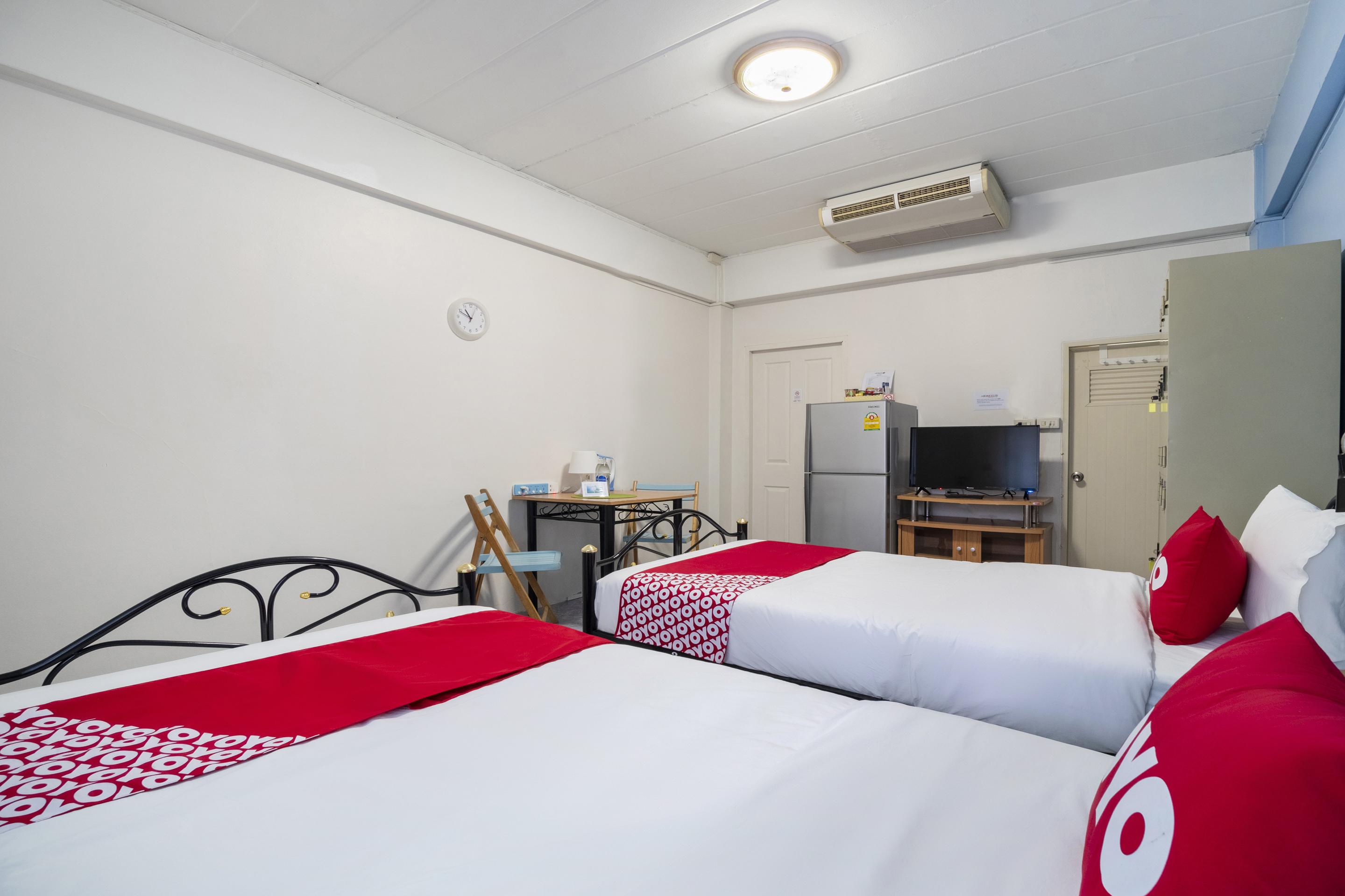 Oyo 838 Aromdee Hotel 2*