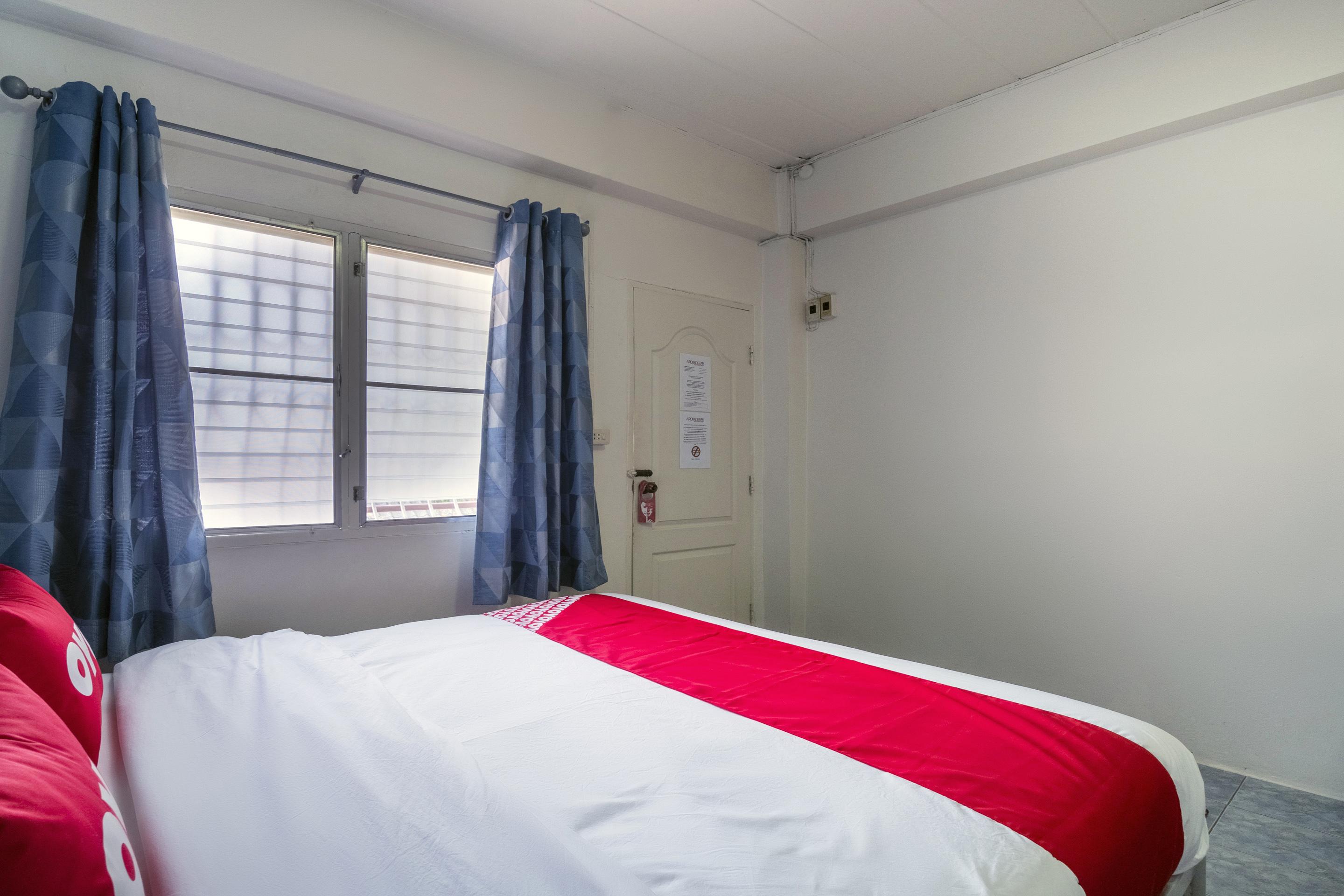 Hotel Oyo 838 Aromdee 2*