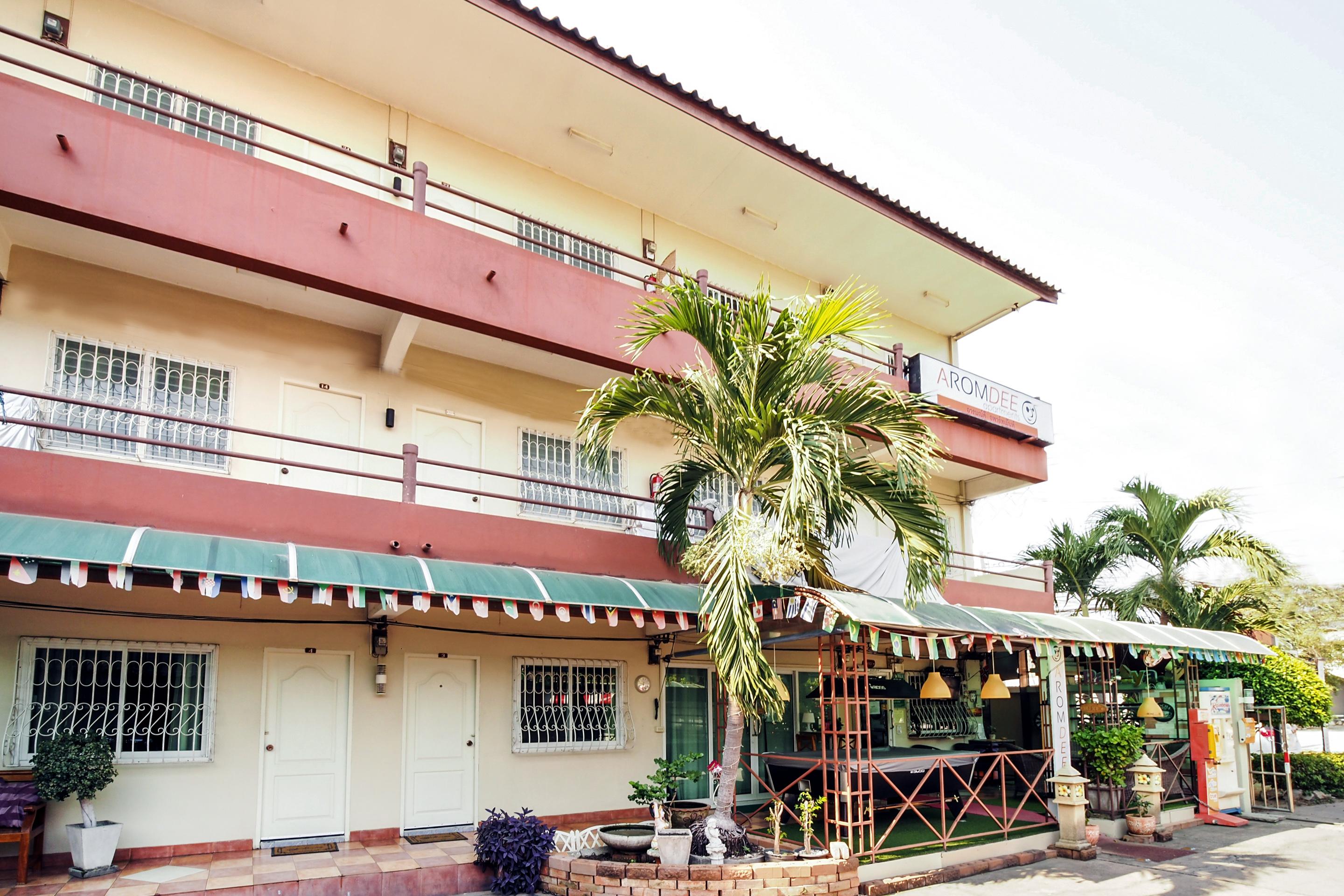 Hotel Oyo 838 Aromdee